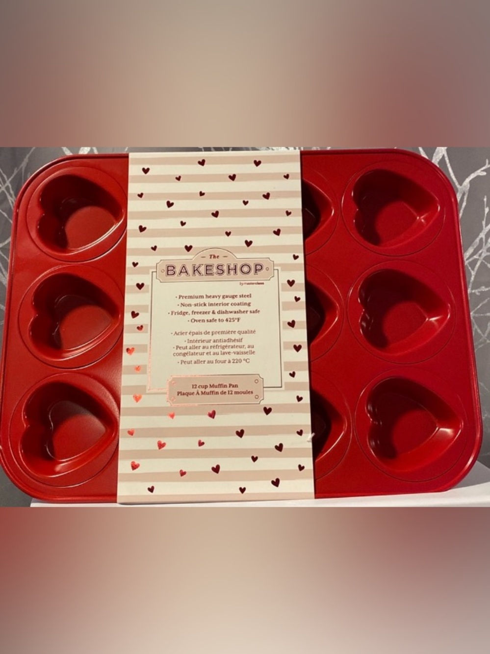 The Bakeshop 12 Cup Heart Shaped Red Muffin Tin. New.